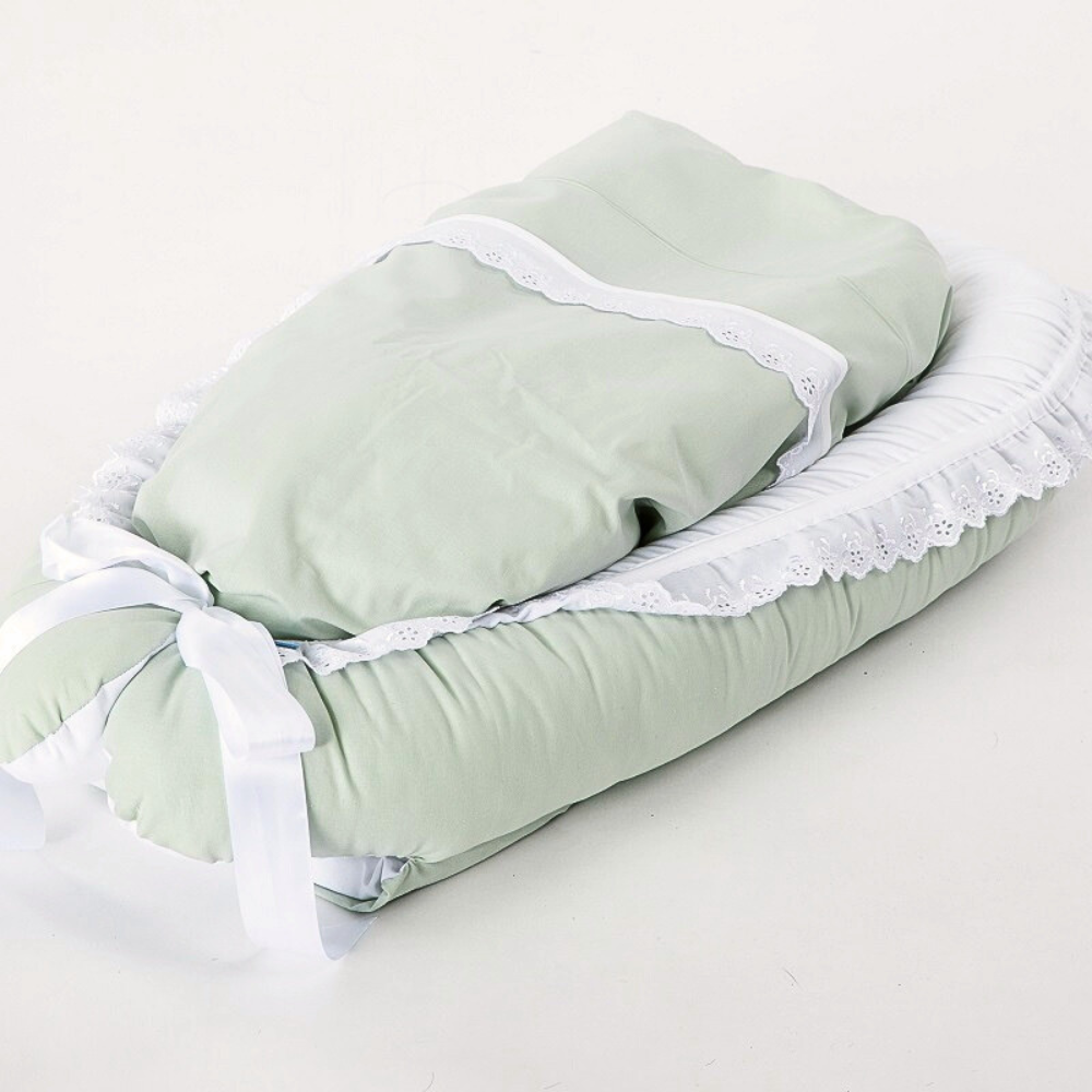Hella Babynest | Lysegrønt og hvitt babyrede