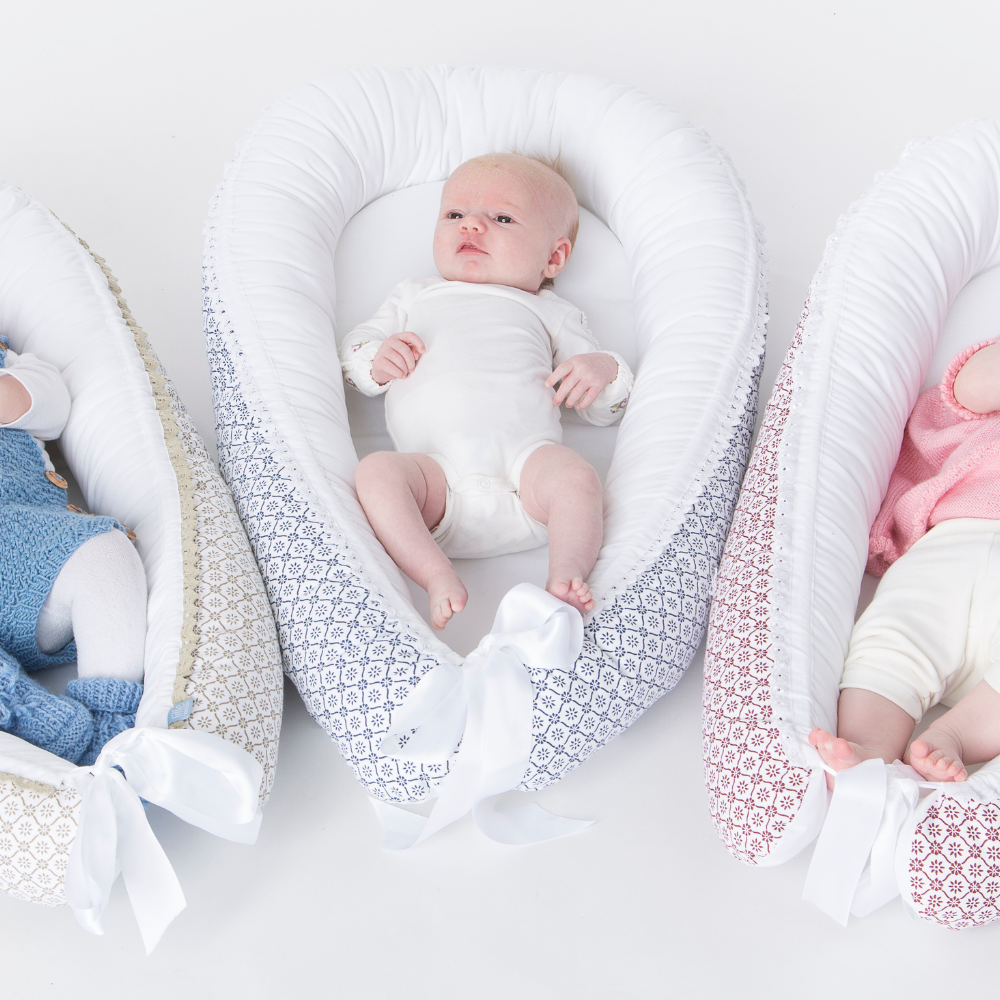 Niel Babynest | Blått og hvitt mønster