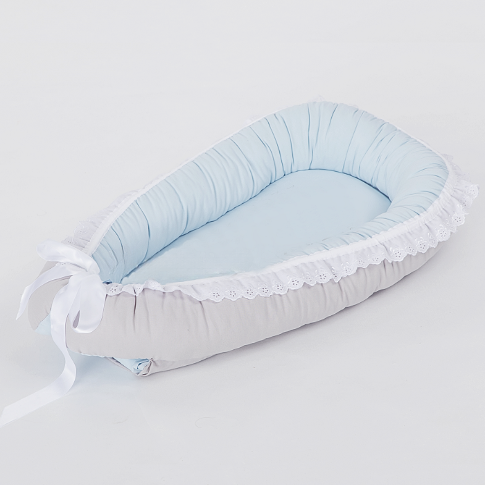 Sigyn Babynest | Babyblått og grått babyrede